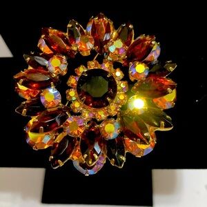 Vintage Stunning Juliana Brooch Topaz and Golden AB rhinestones.